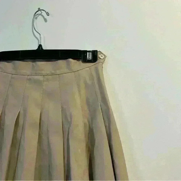 Kendall  + Kylie | Womens small beige faux leather pleated mini skater skirt - Picture 2 of 5